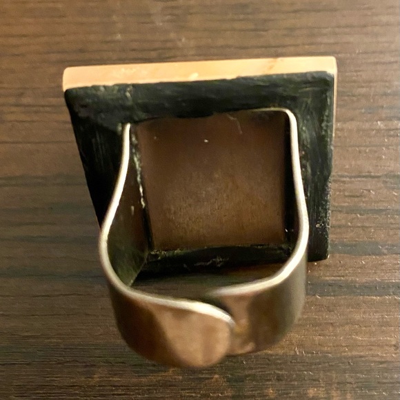 Calcite Pyramid Ring - Picture 4 of 11